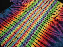 Load image into Gallery viewer, 2XL. DISCOUNTED FOR TINY HOLE. Diamond fusion with spine tee