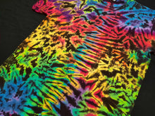Load image into Gallery viewer, Medium. Scrunch tee.
