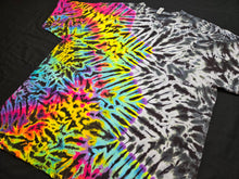 Load image into Gallery viewer, 2XL. Zig zag scrunch tee.
