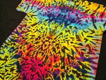 Load image into Gallery viewer, XL. Psychedelic scrunch tee.
