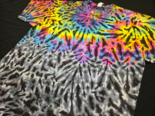 Load image into Gallery viewer, 2XL. Scrunch combo tee.
