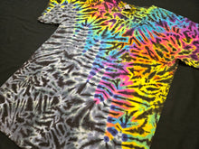Load image into Gallery viewer, Large. Scrunch combo tee.
