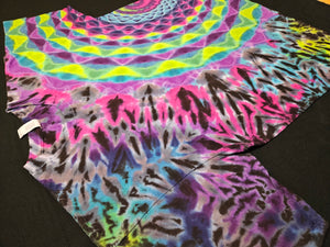 2XL. Mandala tee.