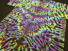 Load image into Gallery viewer, XL. Psychedelic scrunch tee.
