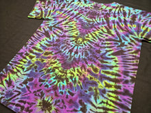 Load image into Gallery viewer, Large. Mandala tee.
