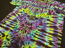 Load image into Gallery viewer, Large. Psychedelic scrunch tee.
