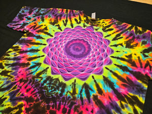 XL. Mandala tee.