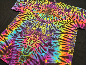 2XL. Psychedelic scrunch tee.