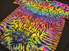 Load image into Gallery viewer, XL. Psychedelic scrunch tee.
