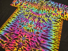Load image into Gallery viewer, XL. Psychedelic scrunch tee.

