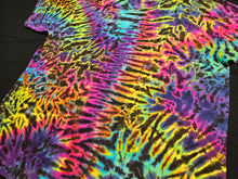 Load image into Gallery viewer, 2XL. Scrunch tee.
