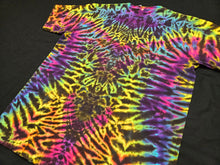 Load image into Gallery viewer, XL. Poke ball tee.
