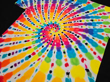 Load image into Gallery viewer, 2XL. Spiral tee.
