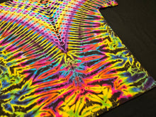 Load image into Gallery viewer, Large. Psychedelic V tee.
