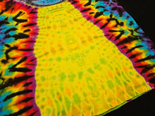 Load image into Gallery viewer, Large. Alien/ UFO combo tee.
