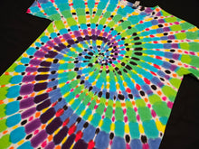 Load image into Gallery viewer, Large. Spiral tee.
