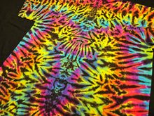 Load image into Gallery viewer, XL. Grateful dead bear tee.
