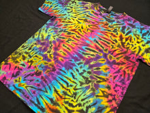 Load image into Gallery viewer, Large. Scrunch tee.
