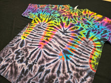 Load image into Gallery viewer, XL. Scrunch drip tee.
