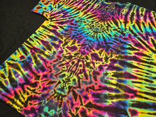 Load image into Gallery viewer, 2XL. Mandala tee.
