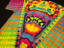 Load image into Gallery viewer, 2XL. Psychedelic V tee.
