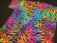 Load image into Gallery viewer, 2XL. Scrunch tee.
