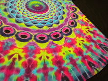 Load image into Gallery viewer, XL. Mandala psychedelia tee.
