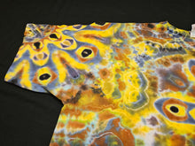 Load image into Gallery viewer, 2XL. Mandala abstraction tee.
