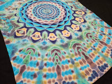 Load image into Gallery viewer, XL. Mandala psychedelia tee.
