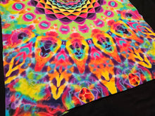 Load image into Gallery viewer, XL. Mandala psychedelia tee.
