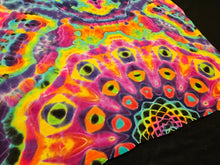 Load image into Gallery viewer, XL. Mandala psychedelia tee.
