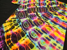 Load image into Gallery viewer, XL. Psychedelic tee.

