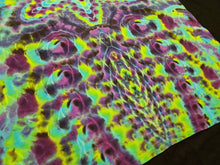 Load image into Gallery viewer, 3XL. Mandala psychedelia tee.
