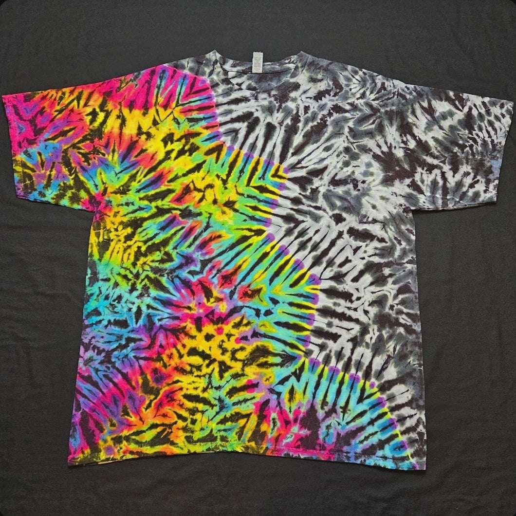 2XL. Zig zag scrunch tee.