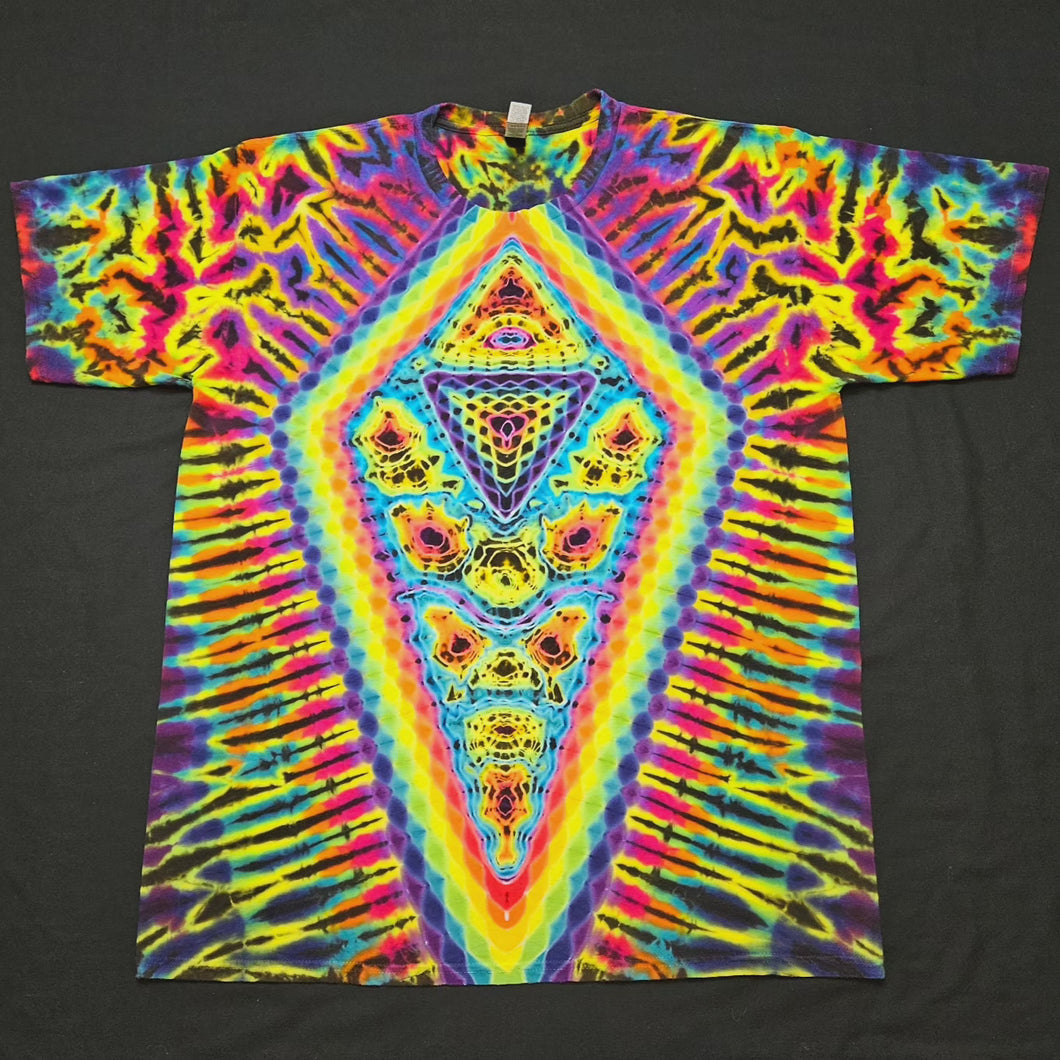 XL. Diamond/ geode combo tee.