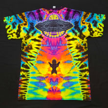 Load image into Gallery viewer, Medium. Alien/ufo combo tee.
