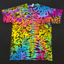 Load image into Gallery viewer, Medium. Scrunch tee.
