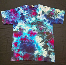 Load image into Gallery viewer, Large. Ice dye scrunch tee.
