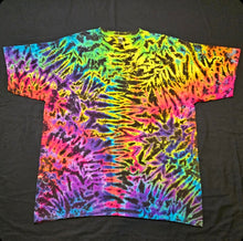 Load image into Gallery viewer, 2XL. Scrunch tee.
