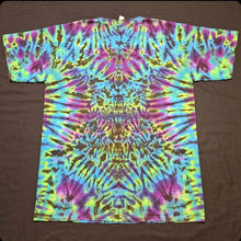 Load image into Gallery viewer, Large. Mandala tee.
