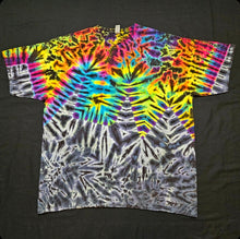 Load image into Gallery viewer, 2XL. Zig zag scrunch tee.

