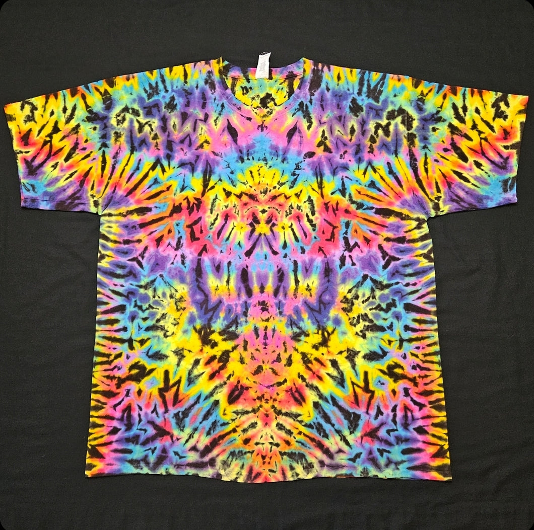 2XL. Psychedelic scrunch tee.