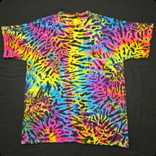 Load image into Gallery viewer, XL. Scrunch tee.
