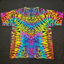 Load image into Gallery viewer, 2XL. Mandala tee.
