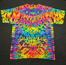 Load image into Gallery viewer, XL. Psychedelic scrunch tee.
