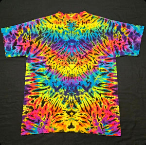 XL. Psychedelic scrunch tee.