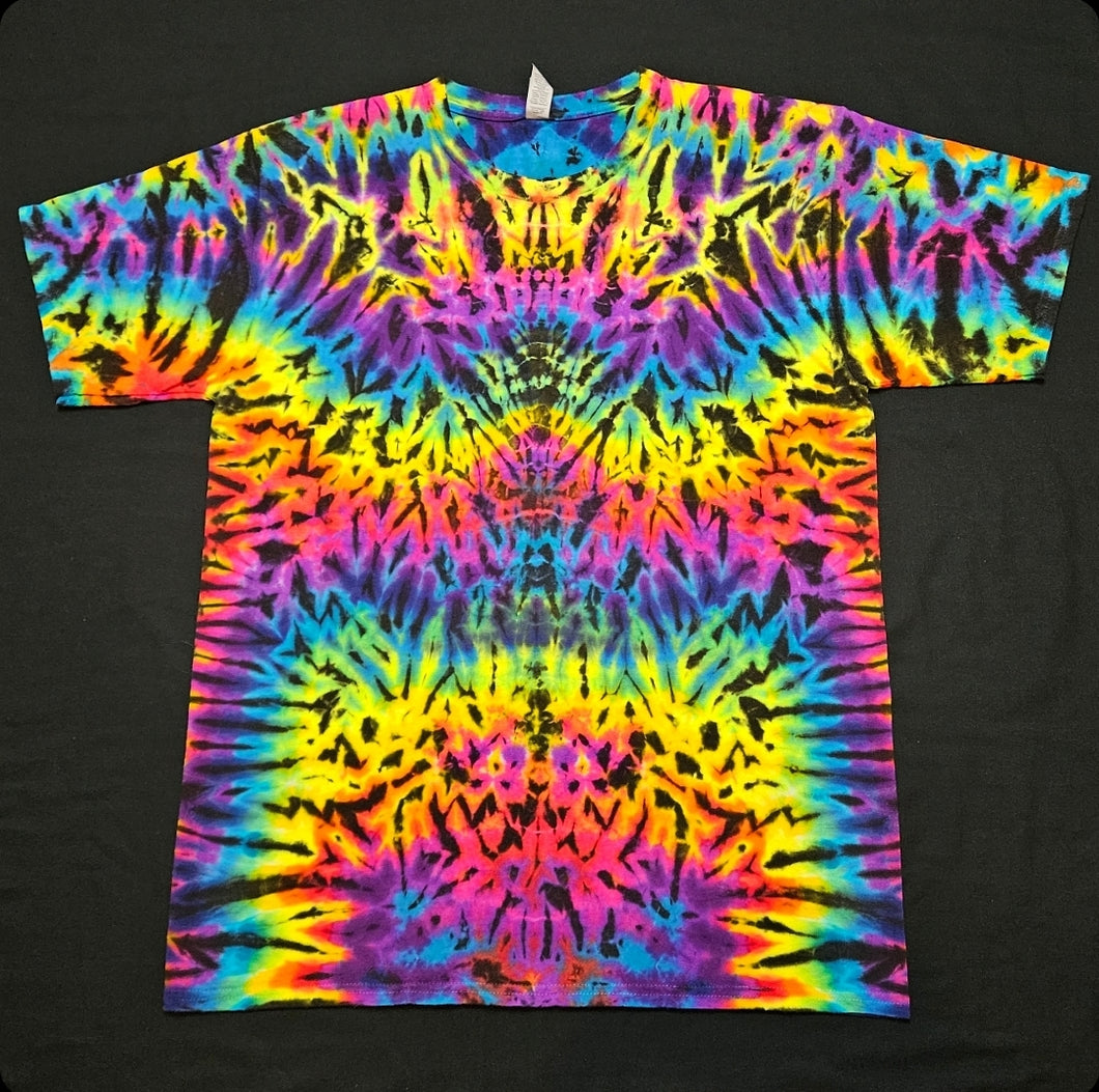 Large. Psychedelic scrunch tee.