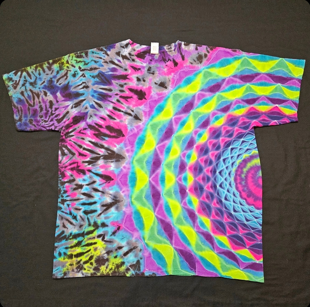 2XL. Mandala tee.