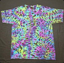 Load image into Gallery viewer, XL. Scrunch tee.
