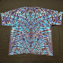 Load image into Gallery viewer, 3XL. Mandala tee.
